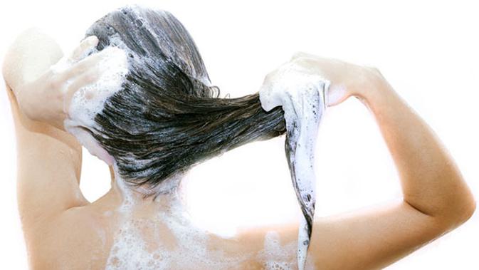 11 Cara untuk Mengatasi Rambut Rontok pada Wanita Berhijab 