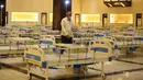 Aula Gedung Pameran Internasional Baghdad yang dialihfungsikan menjadi rumah sakit darurat, Baghdad, Irak, Senin (22/6/2020). Menteri Kesehatan Irak Hassan al-Tamimi mengatakan bahwa Irak sedang mendekati puncak infeksi COVID-19. (Xinhua)