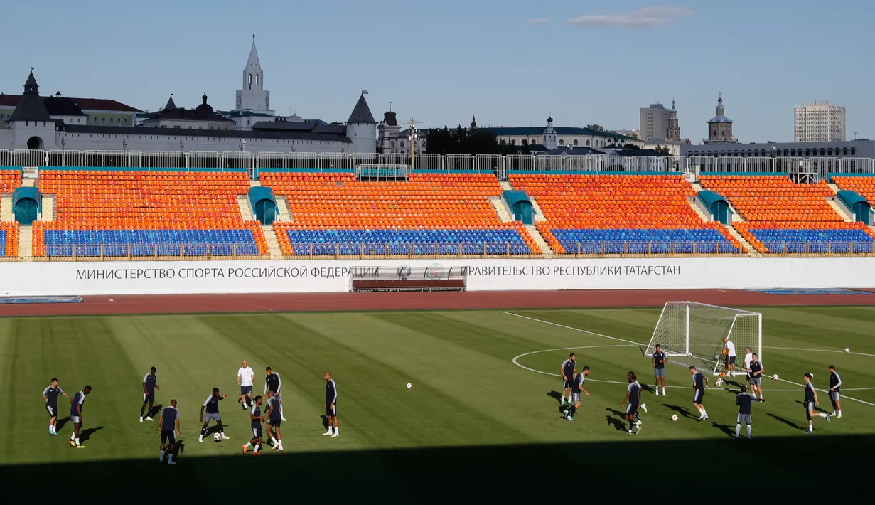 Pemandangan Stadion Centralny saat Timnas melakukan sesi latihan resmi jelang melawan Argentina dalam babak 16 besar Piala Dunia 2018 di Centralny Stadium di Kazan, Rusia, Jumat (29/6). (AP Photo/David Vincent)