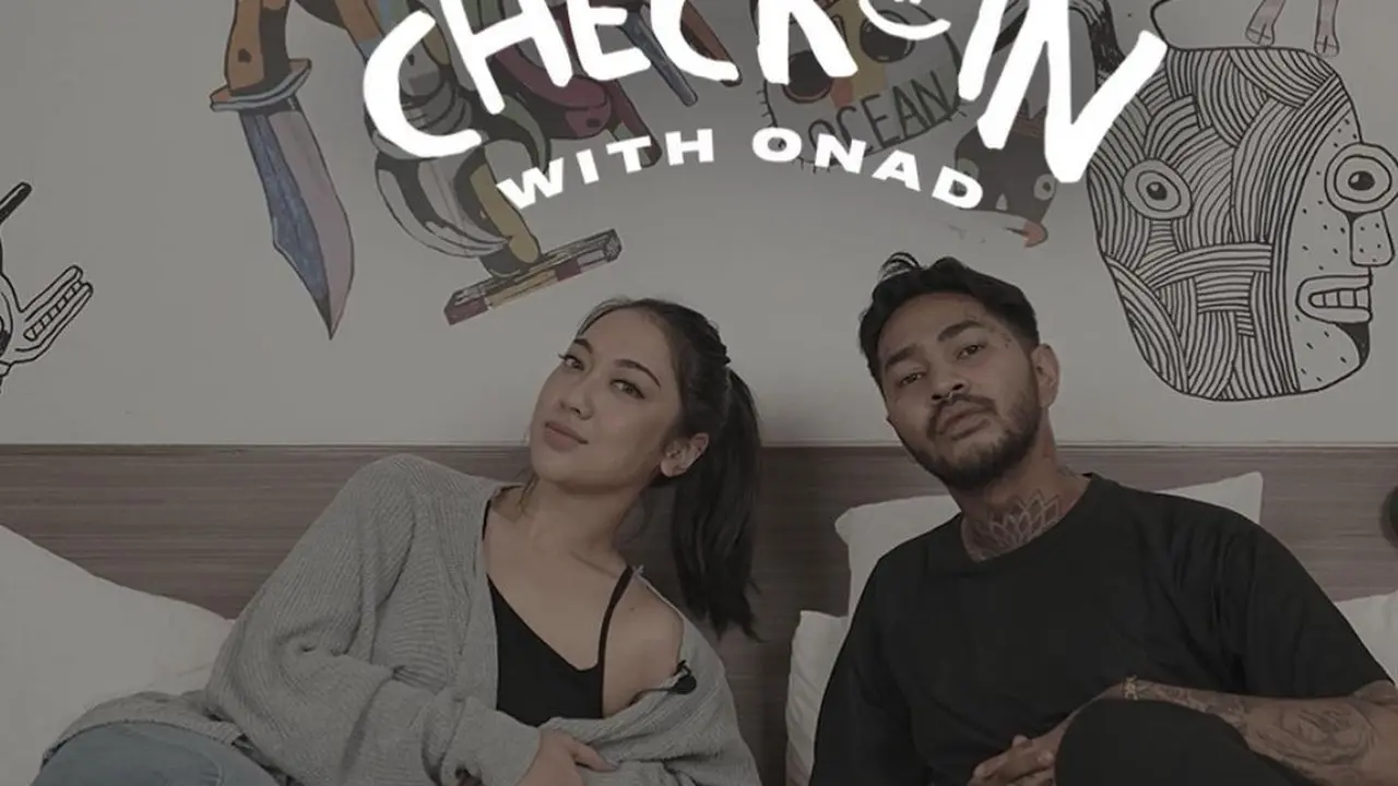 Onadio Leonardo alias Onad menjadi host di program talkshow Check In With Onad. Talkshow ini bisa dinikmati di aplikasi streaming TrueID