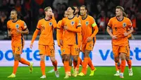 Pemain Timnas Belanda merayakan gol Tijjani Reijnders ke gawang Lituania di Grup G Kualifikasi Piala Dunia 2026 zona Eropa di Amsterdam, Selasa (18/11/2025) (AP Photo/Peter Dejong)