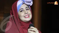 Pamerkan Rancangan Busana, Risty Tagor Tak Berhenti Berzikir