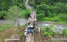 Pembangunan Jembatan Korem Wirabraja: Korem 032/Wirabraja Lanjutkan Pembangunan Tujuh Jembatan Bailey Tahap Dua di Sumatera Barat
