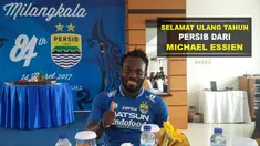 Bintang baru Persib Bandung, Michael Essien, ucapkan selamat ulang tahun untuk tim barunya.