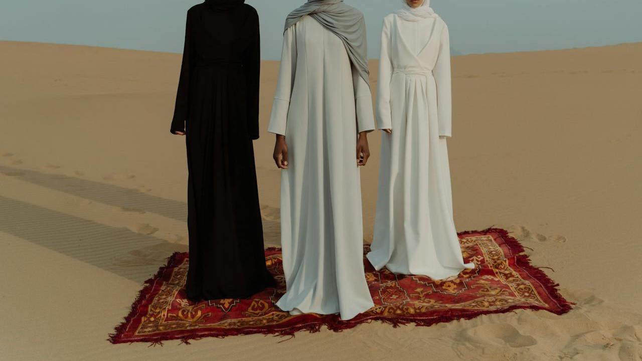 ilustrasi gamis warna netral