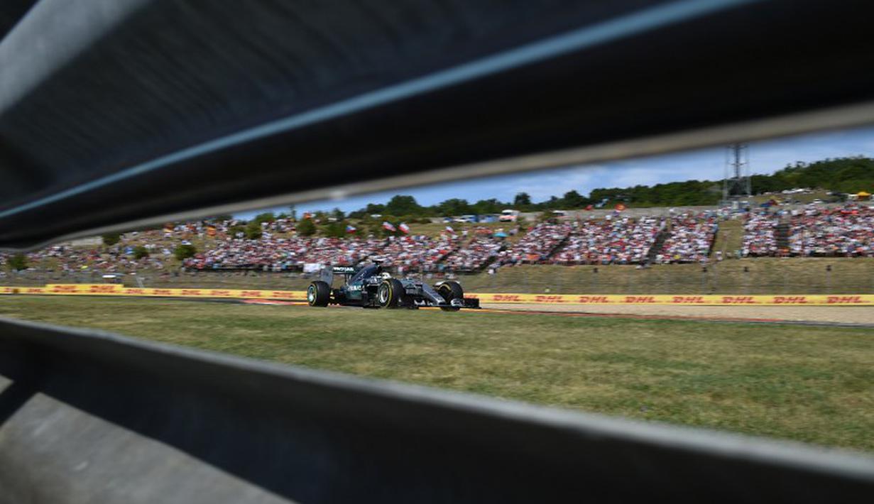 Lewis Hamilton gagal meneruskan dominasinya di Sirkuit Hungaroring. (AFP PHOTO/Andrej Isakovic)