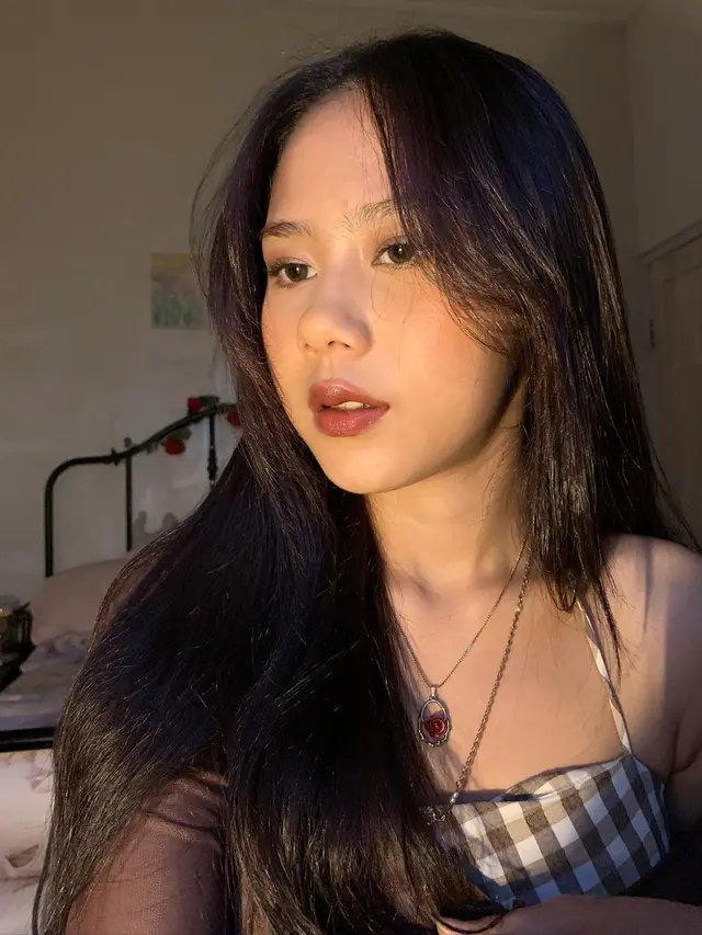 [Fimela] Nadin Amizah