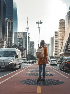 Ilustrasi traveling. Sumber foto: unsplash.com/Guilherme Stecanella.