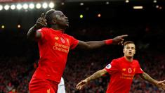  Liverpool tampil beringas dan memetik kemenangan telak 6-1 saat menjamu Watford di Stadion Anfield pada laga lanjutan Premier League 2016-2017, Minggu (6/11/2016). Sadio Mane mencetak 2 gol. (Action Images via Reuters/Jason Cairnduff)