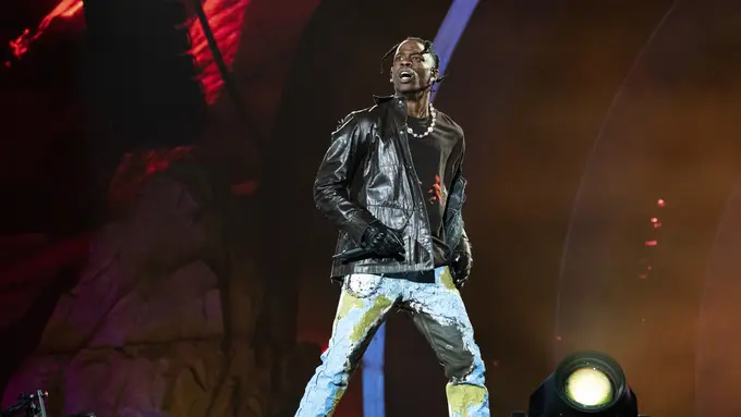 Penampilan Travis Scott di Astroworld Music Festival. (Amy Harris/Invision/AP)