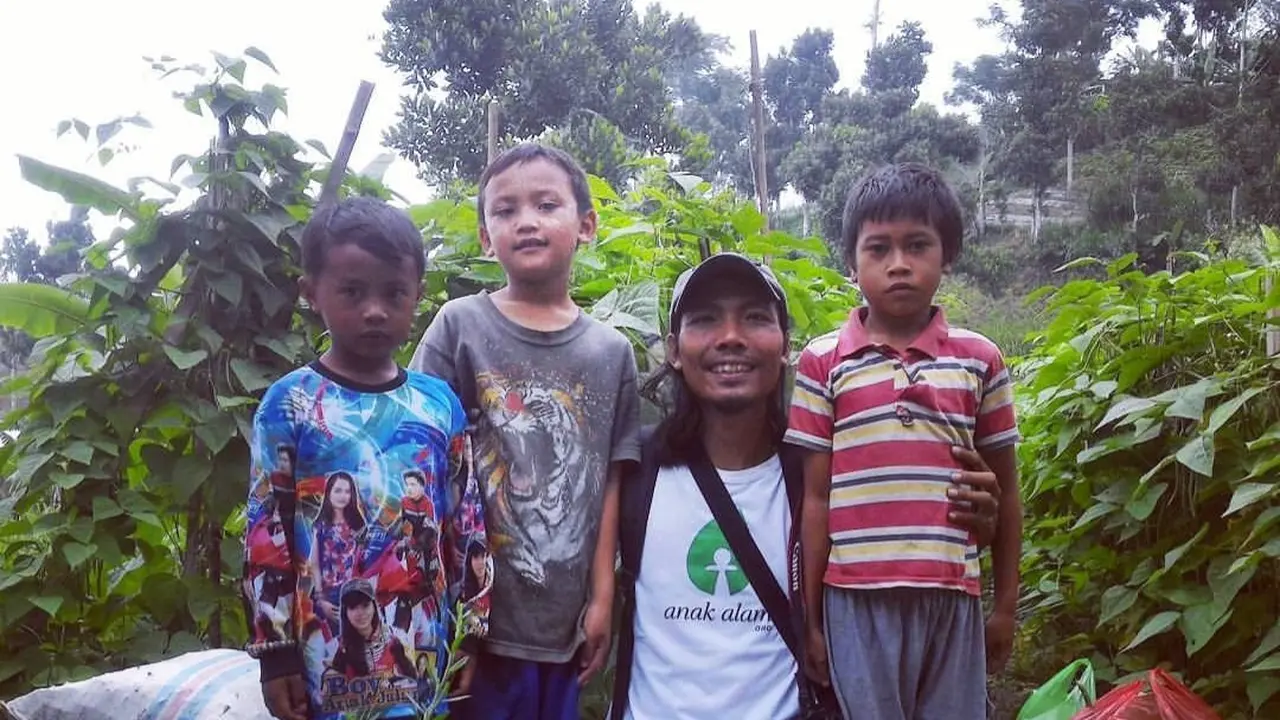 Komunitas Anak Alam