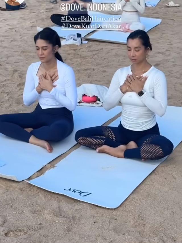 Jennifer Bachdim dan Dian Sastrowardoyo