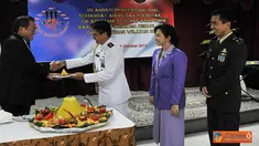 Citizen6, Mesir: Acara resepsi dan syukuran ditandai dengan pembacaan doa dan pemotongan tumpeng oleh Dubes Nurfaizi yang diberikan kepada Athan RI Kairo, Kolonel Mar Ipung Purwadi. (Pengirim: Badarudin Bakri).