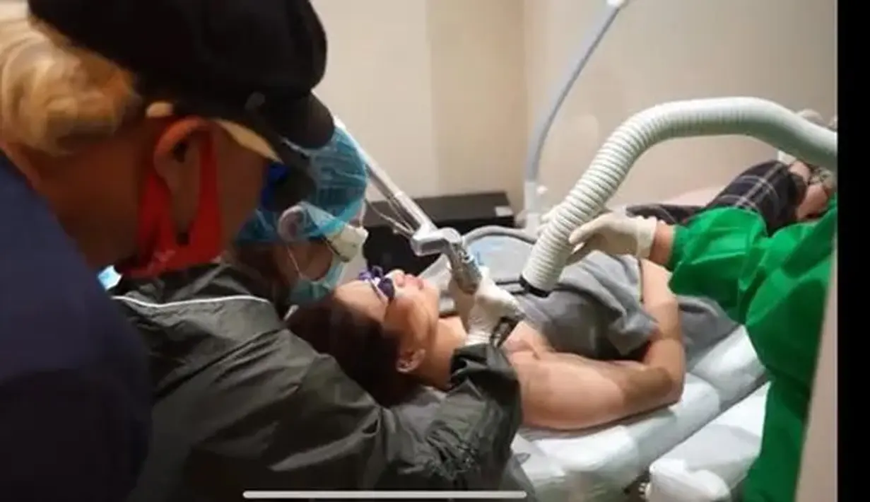 Nathalie Holscher (Instagram/nathalieholscher)