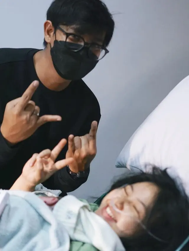 Adinda Azani baru saja melahirkan anak pertamanya