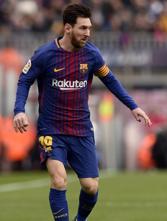 3. Lionel Messi - Pemain Barcelona tersebut merogoh kocek hingga 25,9 Juta Dolar demin memiliki Embraer Legacy 650 Value. Hal itu dilakukan demi memudahkan urusan bisnis yang ia kelola. (AFP/Josep Lago)