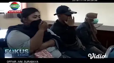 Petugas Satpol PP Kabupaten Mojokerto, Jawa Timur, Selasa siang, melakukan razia penyakit masyarakat di sejumlah warung remang-remang dan hotel kelas melati yang ditengarai dijadikan ajang mesum pasangan bukan suami istri.