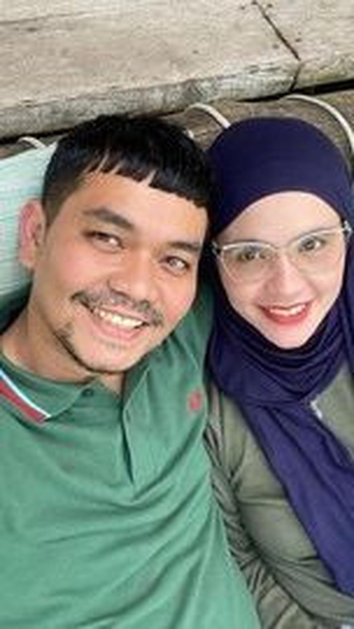 "Jangan mengambil kesimpulan kalau hidup Bekti susah, disita sama bank. Kalau soal wara-wiri kerja, semua orang kan kerja. Mungkin dia punya rencana yang lebih baik," tutupnya.