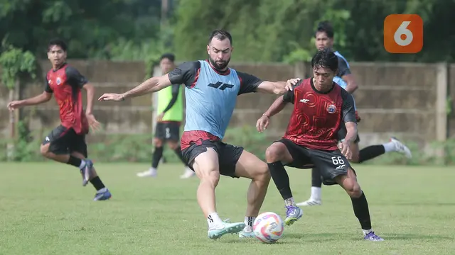 Foto: Penampakan Jordi Amat di Sesi Latihan Persija Jakarta