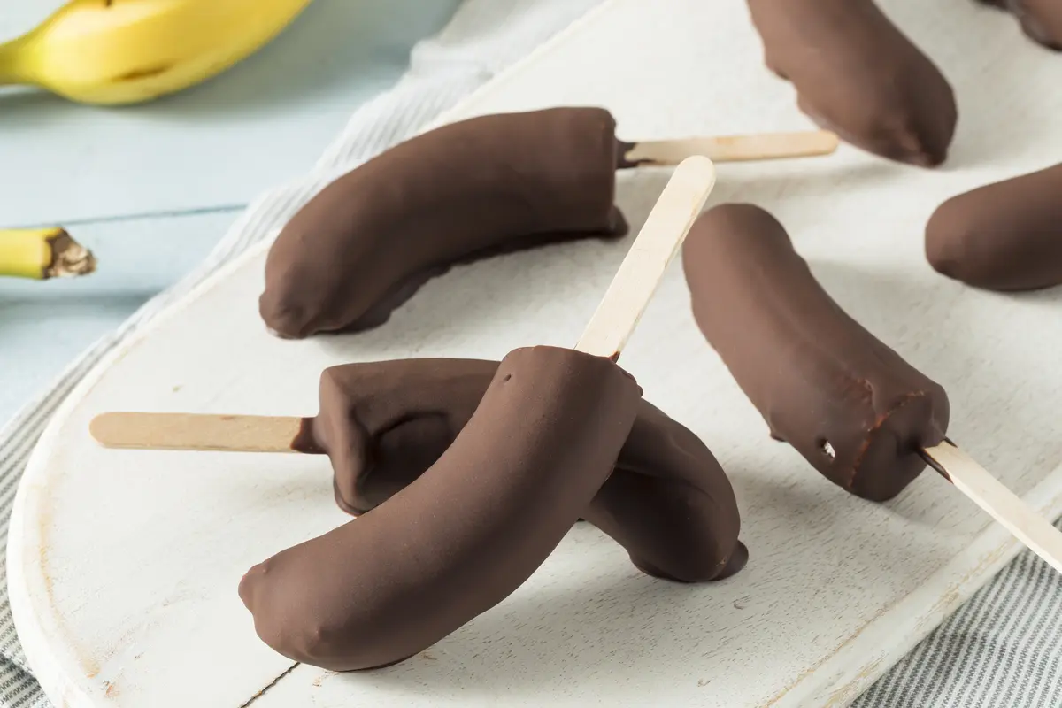 pisang coklat beku