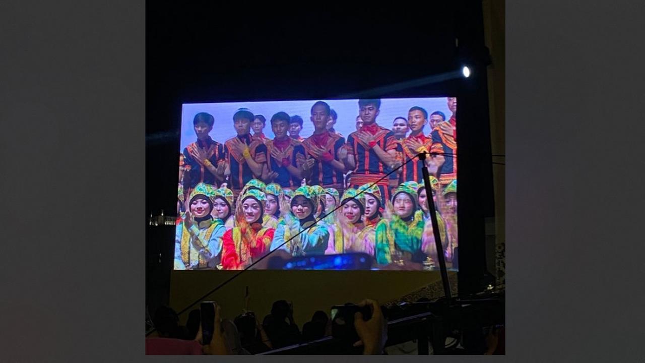 Direktorat Pengembangan dan Pemanfaatan Kebudayaan Direktorat Jenderal Kebudayaan Kemendikbudristek menyelenggarakan 'Semarak Warna Budaya Nusantara (Swarna) Tahun 2023' di Monas, Jakarta Pusat pada hari ini, Sabtu (18/11/2023).