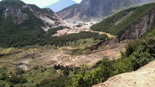 [Bintang] Keindahan yang Tak Kunjung Berakhir di Gunung Papandayan
