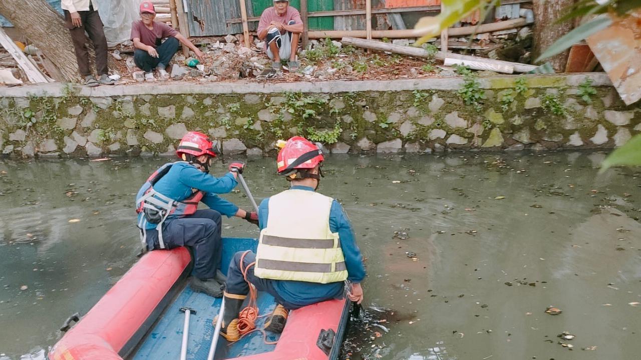 Diduga Kabur Saat Tawuran, Pelajar 17 Tahun Tewas Tenggelam di Kali Green Court Cengkareng