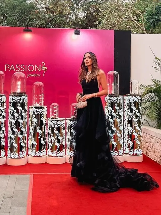 Nia Ramadhani dengan body goalsnya (Instagram/ramadhaniabakrie)