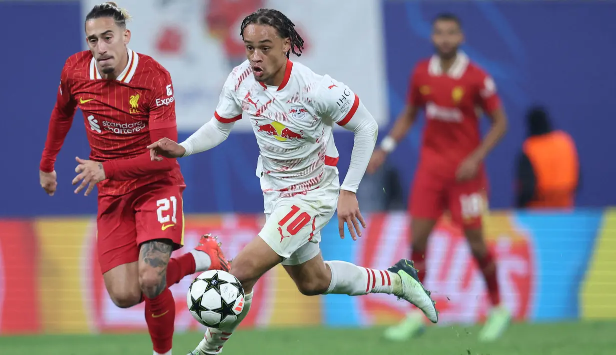 Hingga akhir pertandingan, tidak ada gol tambahan. Skor 1-0 untuk kemenangan Liverpool bertahan hingga peluit akhir dibunyikan. (Ronny HARTMANN/AFP)