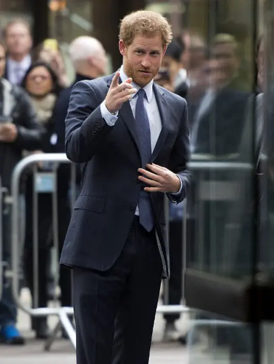 Selain banyak rencana yang akan dilakukan Pangeran Harry setelah menikah nanti, kabarnya Harry pun akan lebih dulu berpindah ke US dan mengatur segala rencana pernikahannya tersebut. (AFP/Bintang.com)