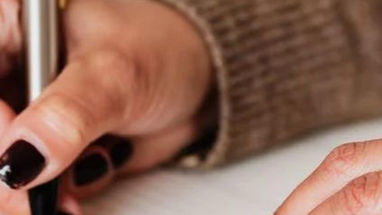Temukan Buku Diari Ibunya, Wanita Ini Bagikan Kisah Ayahnya yang Menginspirasi