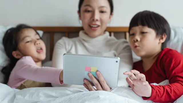 Contoh ilustrasi anak memilih