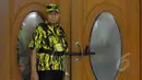 Petugas kemanan menjaga ketat berlangsungnya sidang Mahkamah Partai Golkar di Kantor DPP, Jakarta, Rabu (25/02/2015). Mahkamah digelar untuk mendamaikan dua kubu yang berbeda di tubuh Partai Golkar. (Liputan6.com/Andrian M Tunay)