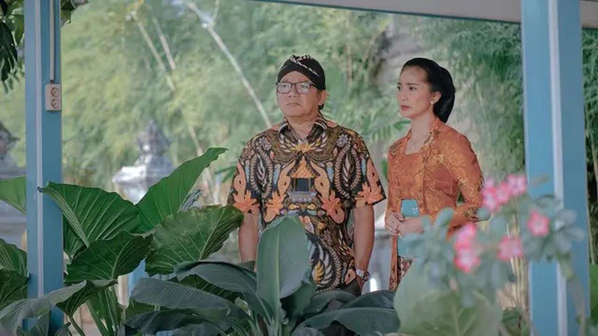 6 Outfit Maudy Koesnaedi dengan Kebaya dalam Series 'Losmen Bu Broto', Bergaya Klasik dan Berwibawa