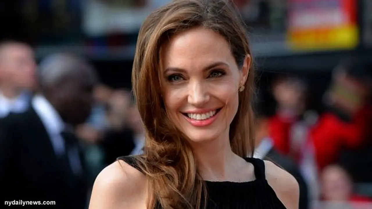 angelina-jolie-130730.jpg