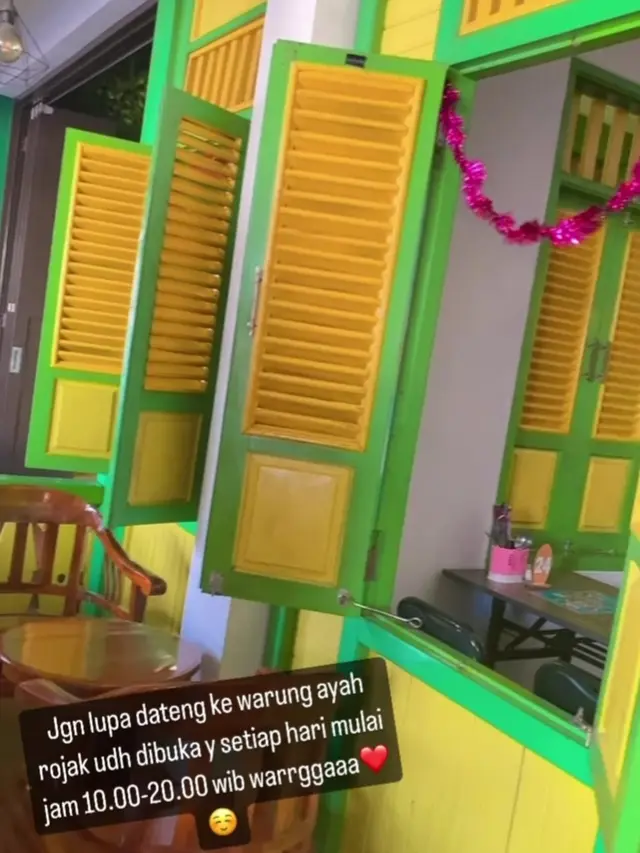 Ayu Ting Ting dukung Ayah Ojak buka usaha kuliner (Foto: instagram ayutingting92/mom_ayting92)