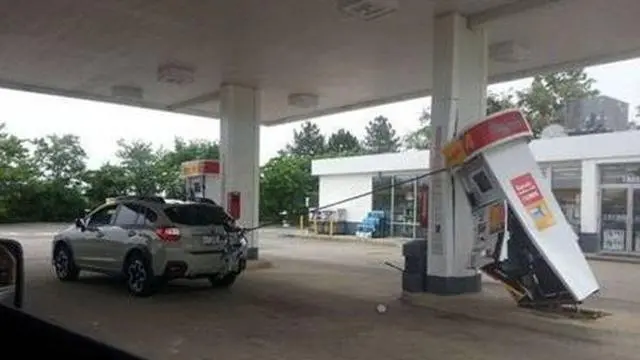 Kumpulan Potret Kelakuan Konsumen Mengisi Bensin yang Bikin Petugas SPBU Kesal