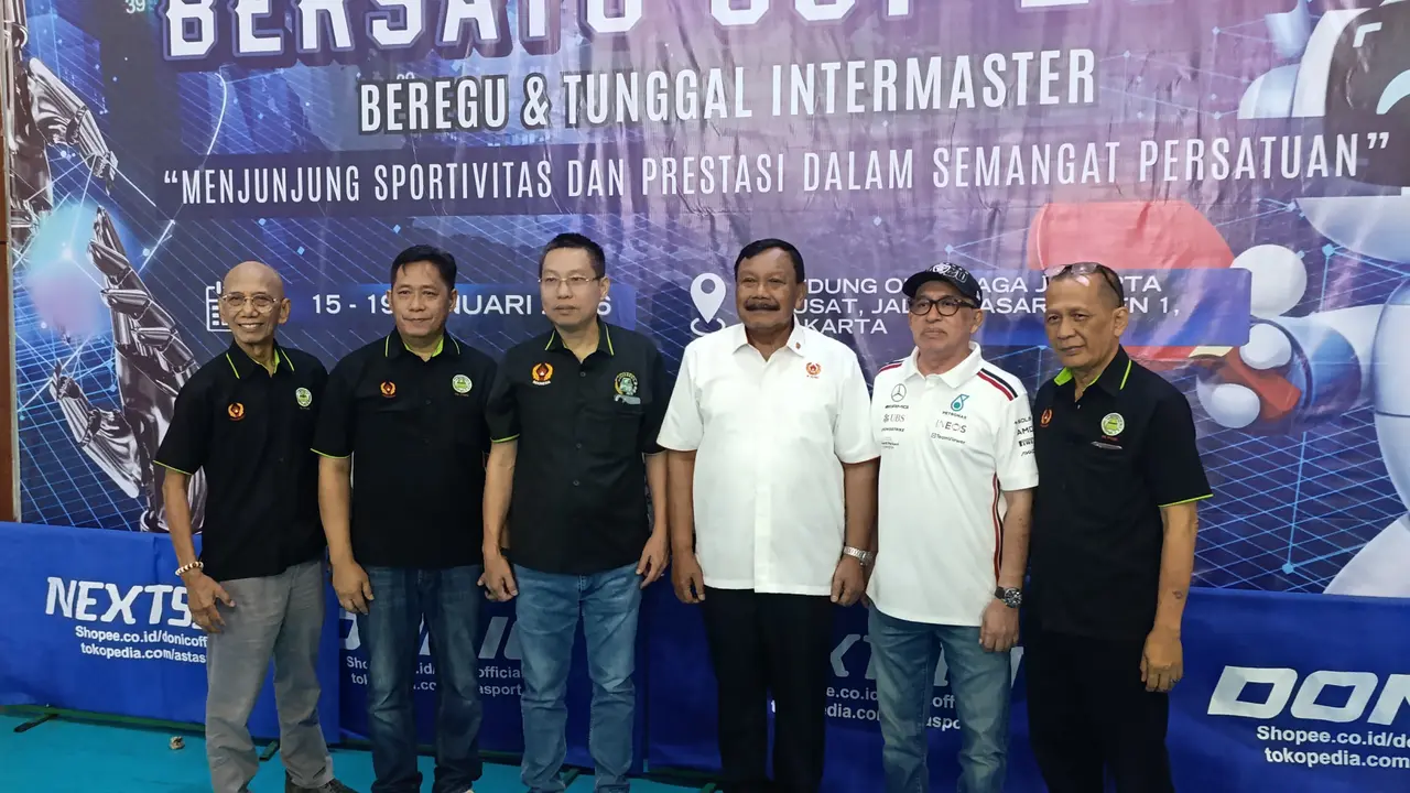 Wakil Ketua Umum KONI Pusat, Soewarno, menghadiri pembukaan kejuaraan tenis meja BERSATU