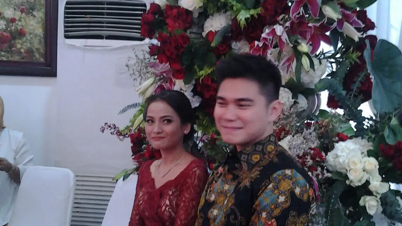 Acha Septriasa dan Vicky Kharisma akan menikah pada 11 Desember 2016. (Deki Prayoga/Bintang.com)