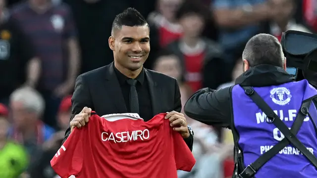 Manchester United Perkenalkan Casemiro di Old Trafford Sebelum Laga Lawan Liverpool