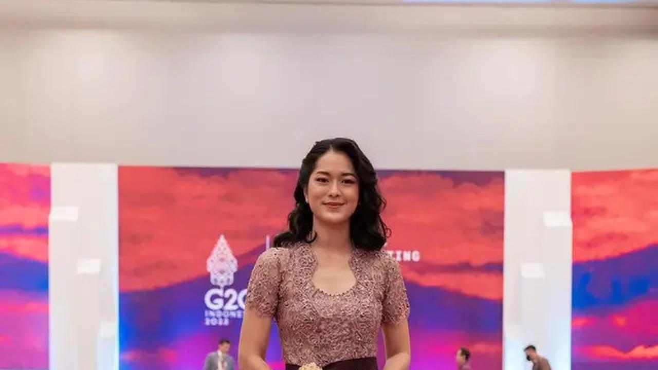 4 Inspirasi Kebaya Pink yang Feminin ala Selebriti, dari Prisia Nasution hingga Titi Radjo Padmaja