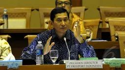 Presdir PT Freeport Maroef Sjamsoeddin saat menjawab pertanyaan anggota Komisi VII DPR dalam rapat dengar pendapat di Kompleks Parlemen, Senayan, Jakarta, Selasa (27/1/2015). (Liputan6.com/Andrian M Tunay)