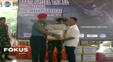 TNI AL dan YPP bagikan bantuan logistik untuk korban tsunami di Banten dan Lampung.