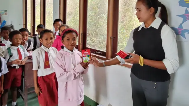 Peduli Pendidikan Indonesia, Joyko Salurkan Donasi untuk Lebih dari 500 Sekolah di Kupang