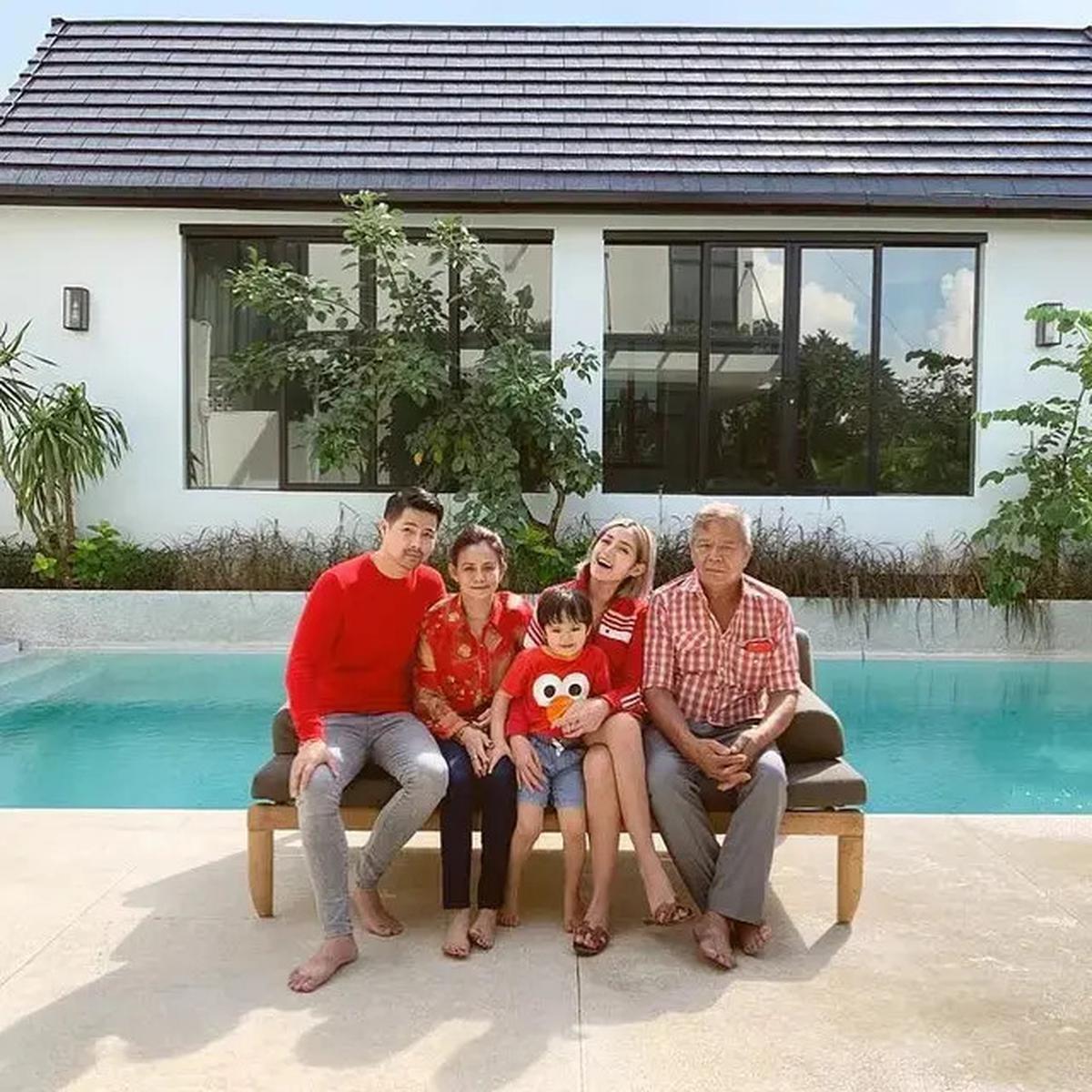 Ayah Jessica Iskandar Meninggal Dunia, Ini 6 Potret Kenangannya Bersama Keluarga