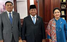 Gaya Kece Titiek Soeharto Foto Bareng Presiden Prabowo di Acara Sertijab Menhan, Ramai Digoda