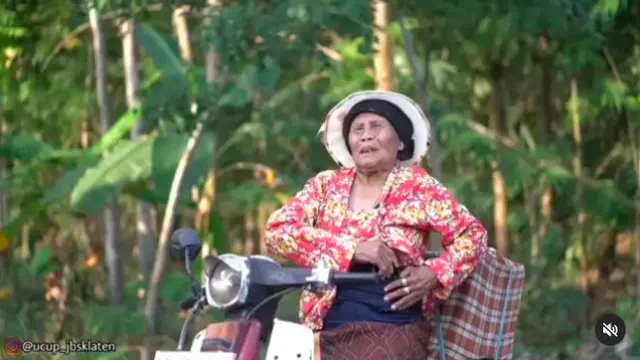 7 Potret Kenangan Mbah Minto, Youtuber Kocak yang Meninggal di Usia 85 Tahun