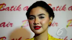 Penyanyi cantik Vicky Shu saat dijumpai di kawasan Jakarta Pusat, Senin (11/5/2015). (Liputan6.com/Faisal R Syam)