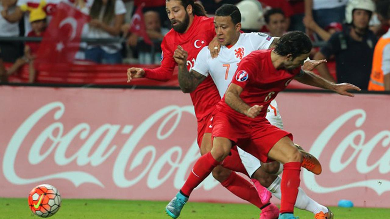 20150907-Kualifikasi-Euro-2016-Konya-TurkI-Belanda