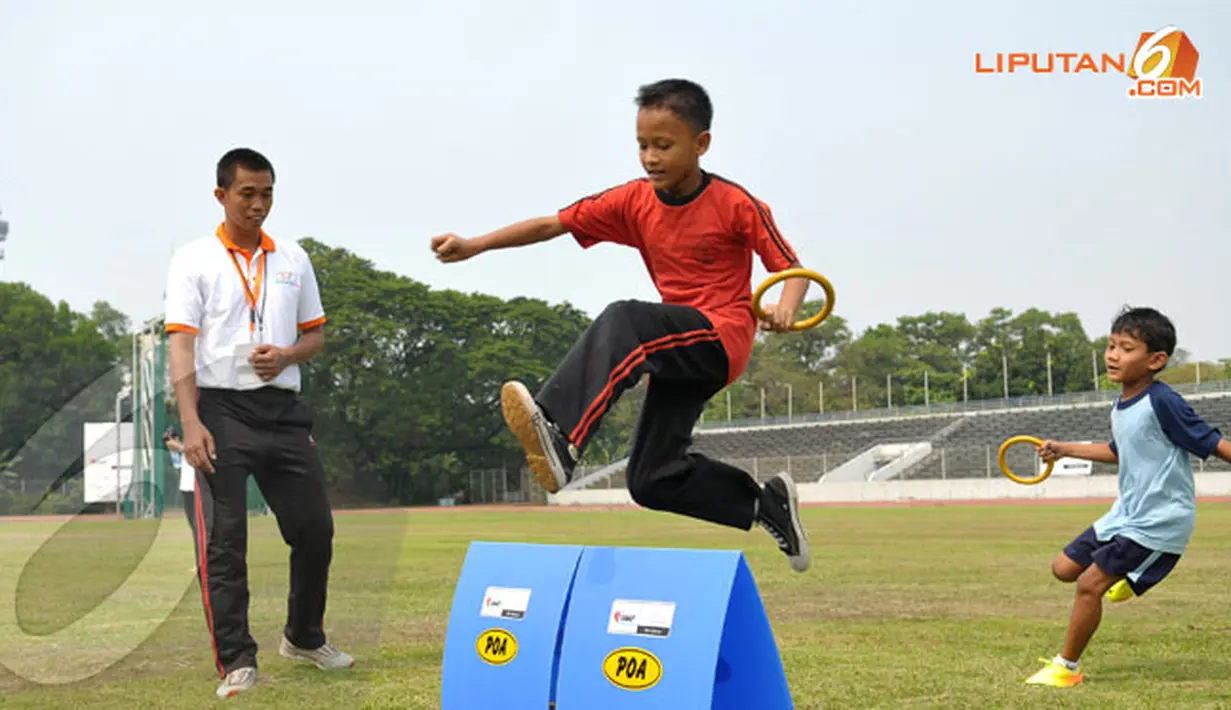 Banyak olahraga yang dapat dipilih untuk membentuk tubuh sehat pada anak, salah satunya adalah dengan mengikuti olahraga atletik (Liputan6.com/Helmi Fithriansyah)